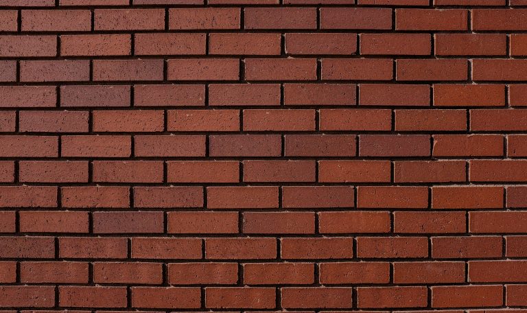Mur en brique rouge